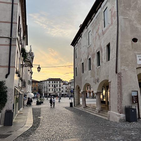 Ponte Vecchio, Elegante Appartamento A Due Passi Dal Centro Bassano del Grappa Extérieur photo
